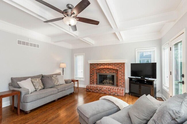 Building Photo - {5801} Spacious 2 Story Home in highly des...