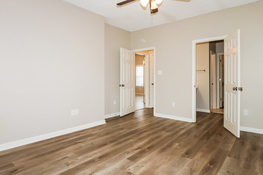Building Photo - 600 W Ashley Glen Cir