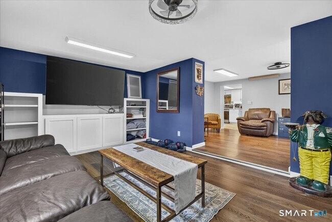 Building Photo - 440 Evergreen Ave
