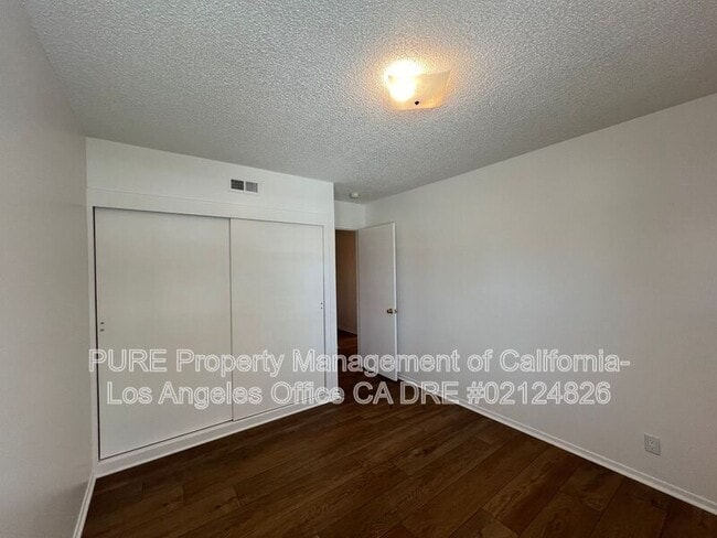 Building Photo - 19327 Reinhart Ave
