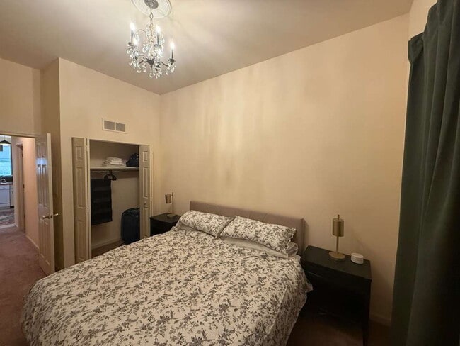 Building Photo - "Furnished Urban Oasis: Spacious 1-Bedroom in Prime St. Louis Location, SOULARD – 900 Sq Ft of Co...