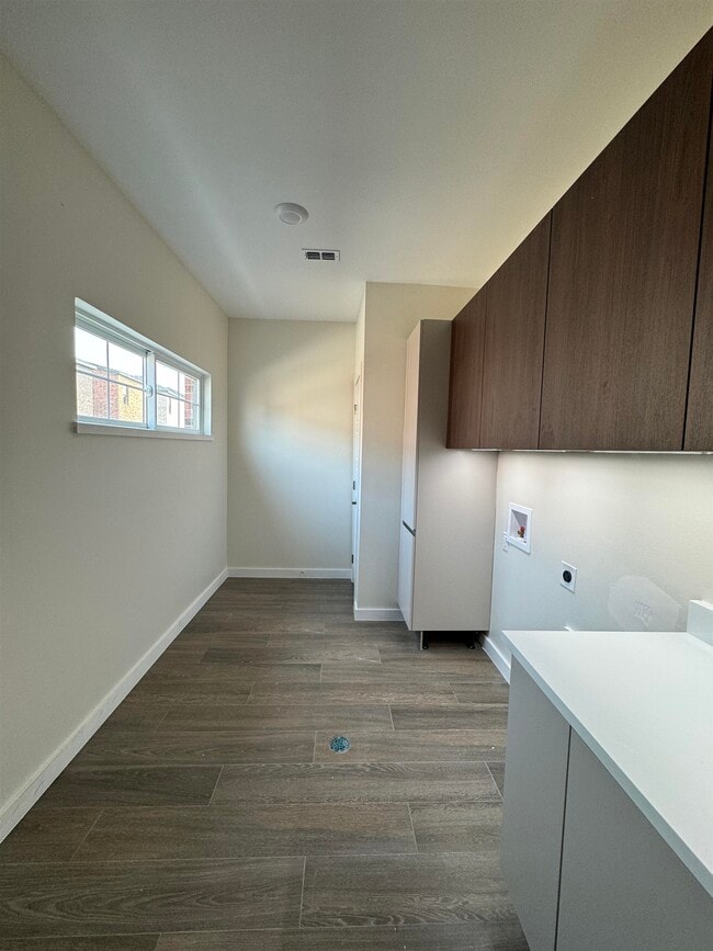 Building Photo - 210 Veracruz Dr