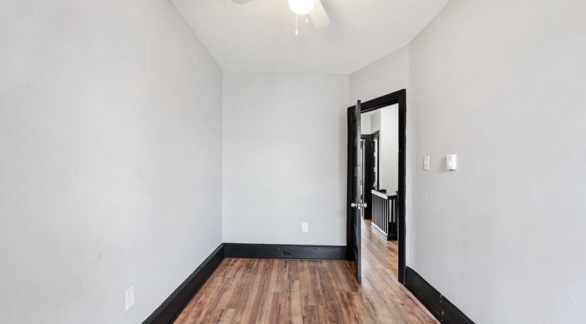 Building Photo - 3239 N 26th St