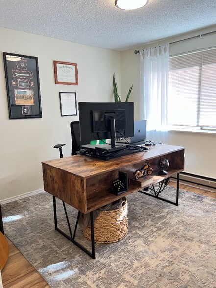 Building Photo - 10022 Farwest Dr SW