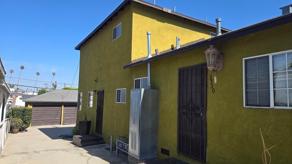 Building Photo - 3554 Locke Ave