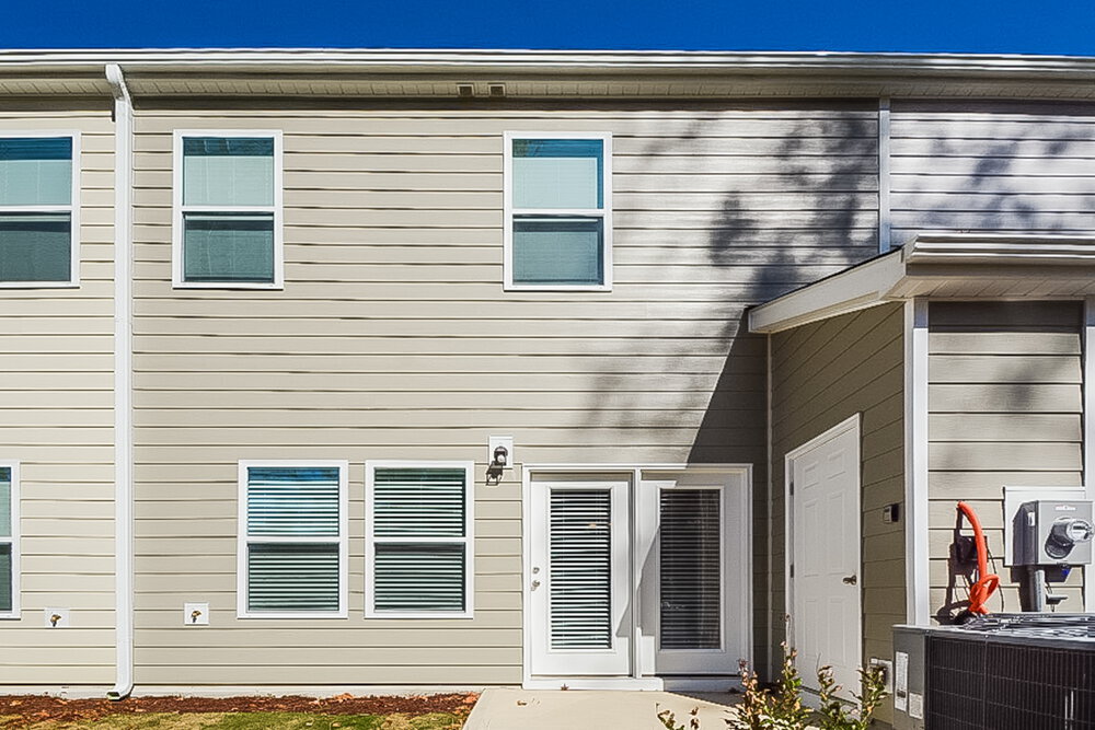 Building Photo - 206 Brook Farm Ln