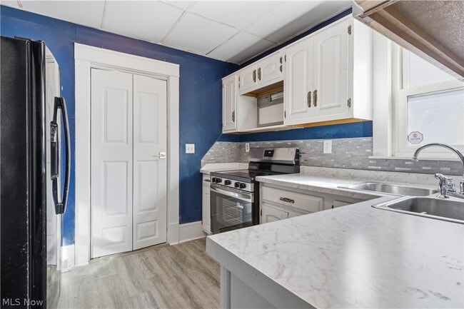 Building Photo - 1729 E 26th St