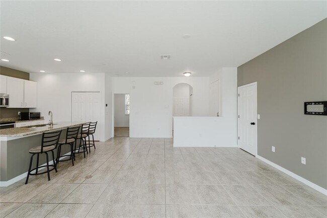 Building Photo - 851 Las Fuentes Dr