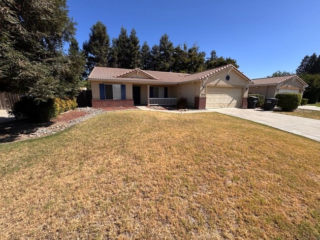 Primary Photo - Cozy Home for rent in Visalia