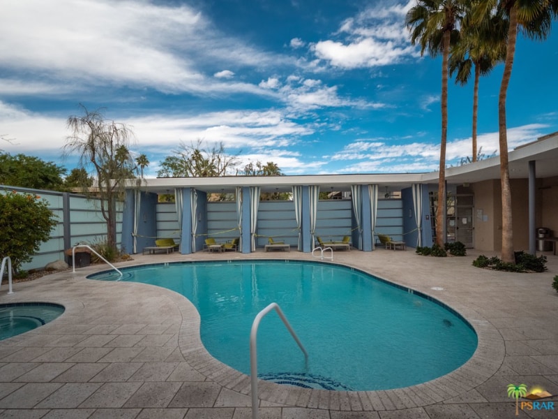Building Photo - 1020 E Palm Canyon Dr