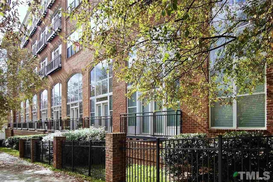 Building Photo - 200 South Dawson Street