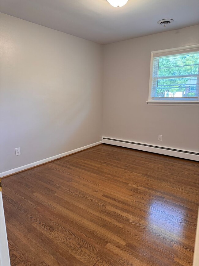 Building Photo - 3 Bedroom || 2.5 Bathroom - Single Family Home with Basement