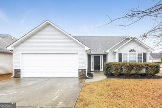 Building Photo - 1500 Logan Ln
