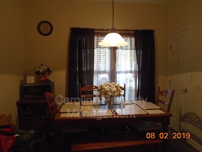 Building Photo - 4955 Sunburst Ln