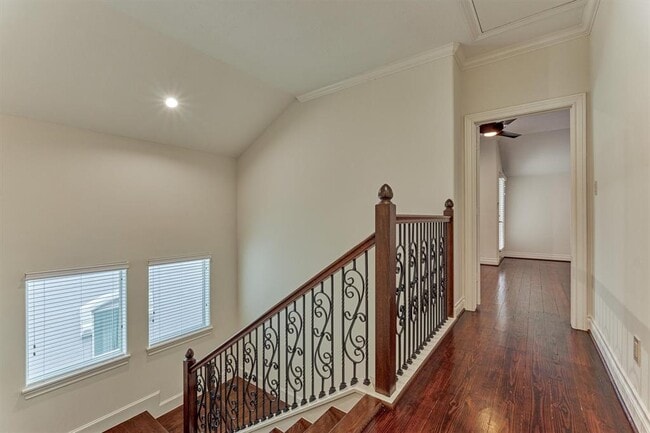 Building Photo - 11 Olmstead Row