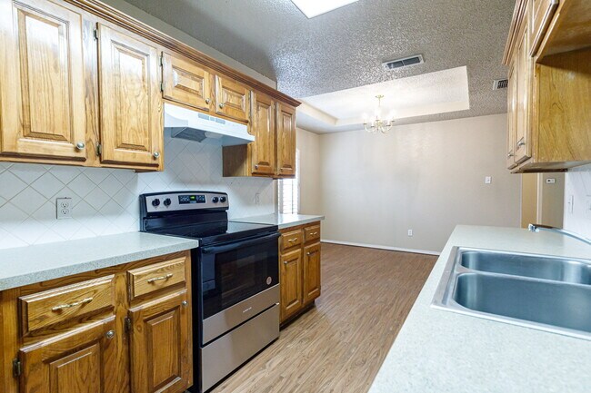 Building Photo - Wonderful Home in South Lubbock!