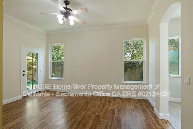 Building Photo - 12020 Gold Pointe Ln