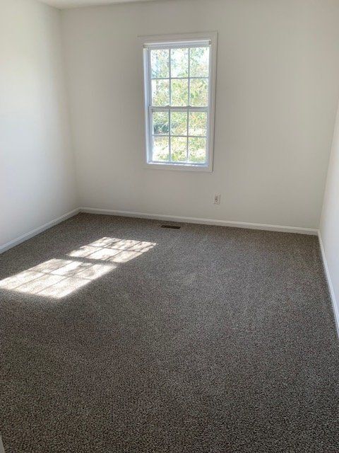 Building Photo - 2100 Flagstone Ct