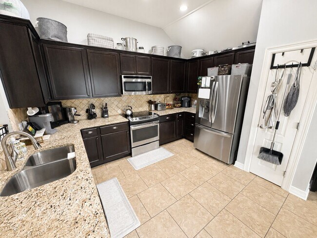 Building Photo - North Bossier Beauty!