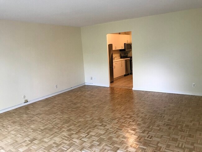 Building Photo - 44 Washington St