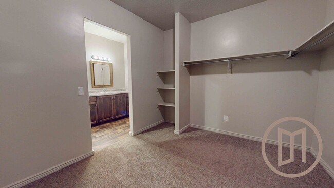 Building Photo - Beautiful home in Little Valley