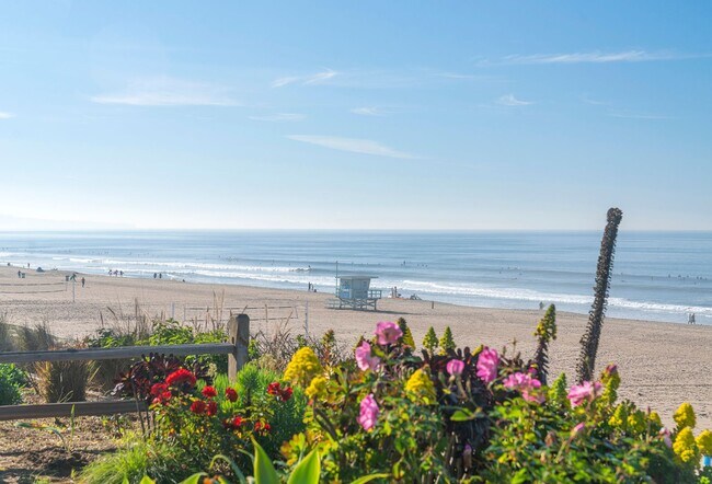Building Photo - Warm & Inviting Manhattan Beach Rental Home!