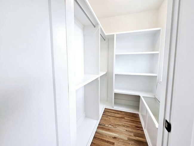 Building Photo - 522 Cliff Cir