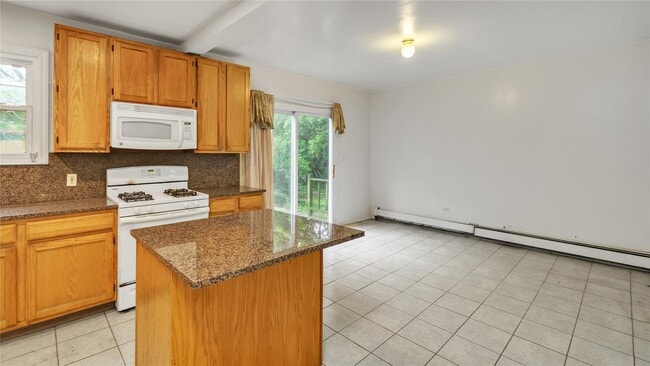 Building Photo - 117 Glenwood Rd