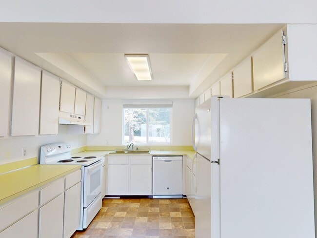 Building Photo - High Bank Waterfront West Beach Duplex! Sm...