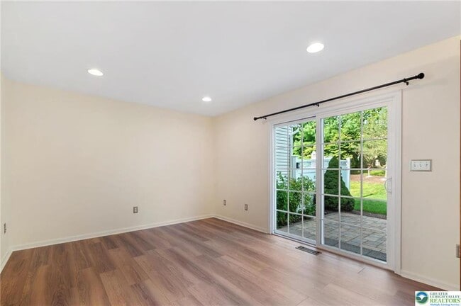 Building Photo - 5502 Tanglewood Ln