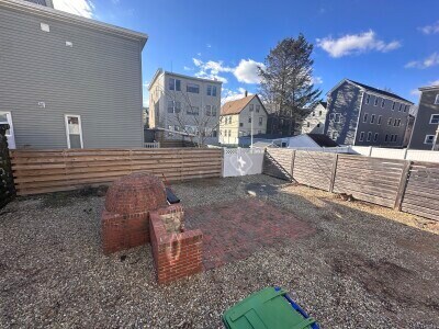 Building Photo - 374 Highland Ave