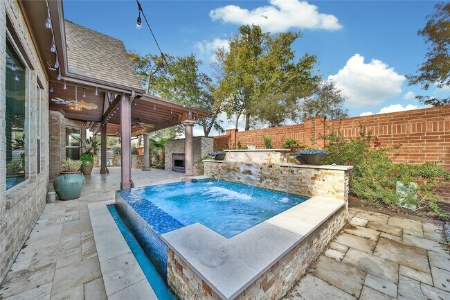 Building Photo - 22714 Alderdale Ln