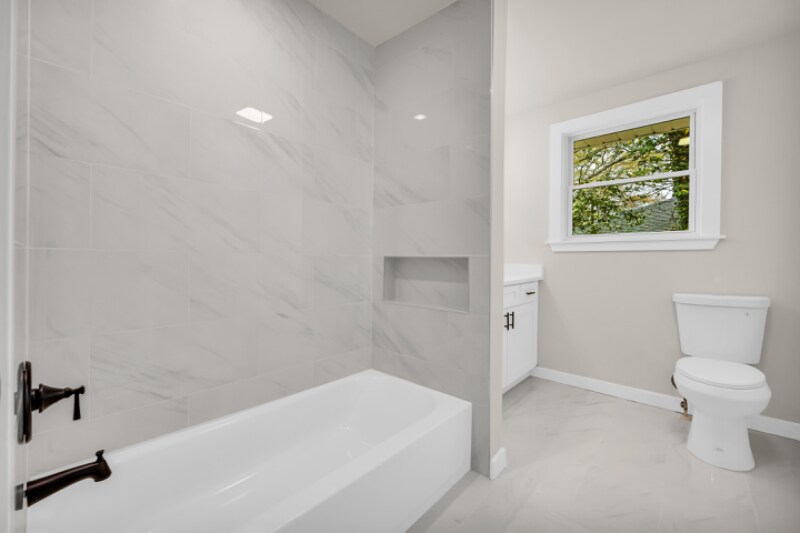 Building Photo - 53 Springside Dr SE