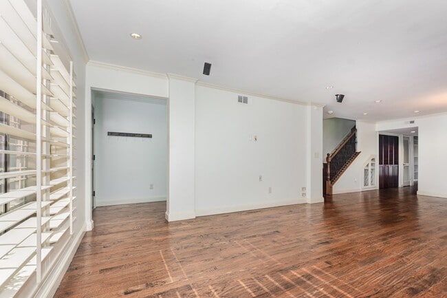 Building Photo - 3438 Asbury St