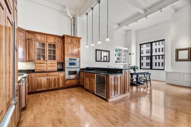 Building Photo - 42 Chauncy St