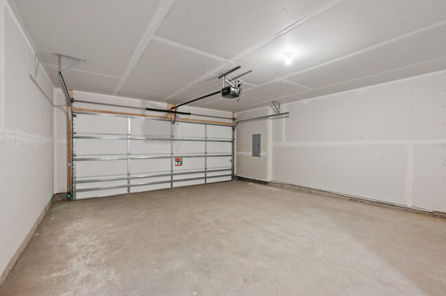 Building Photo - 11032 Zest St NE