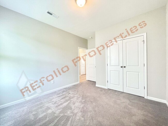 Building Photo - Beautiful Home with 4 Bedrooms, 3 Bathroom...