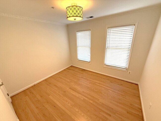 Building Photo - 10130 Treble Ct