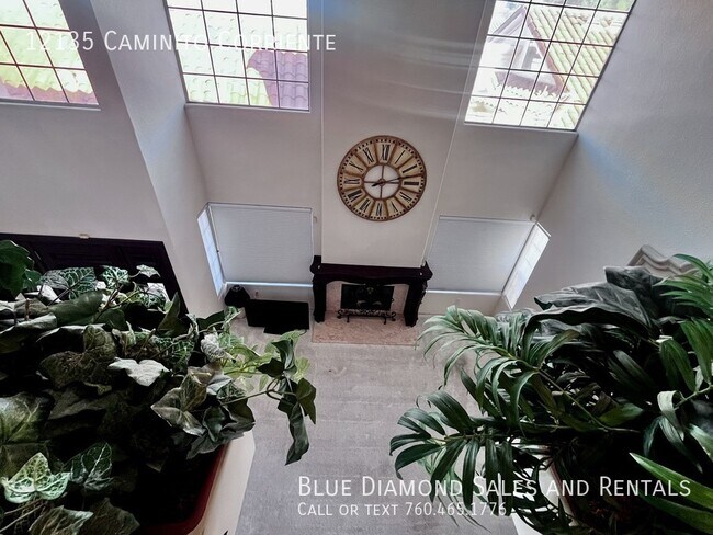 Building Photo - 12135 Caminito Corriente