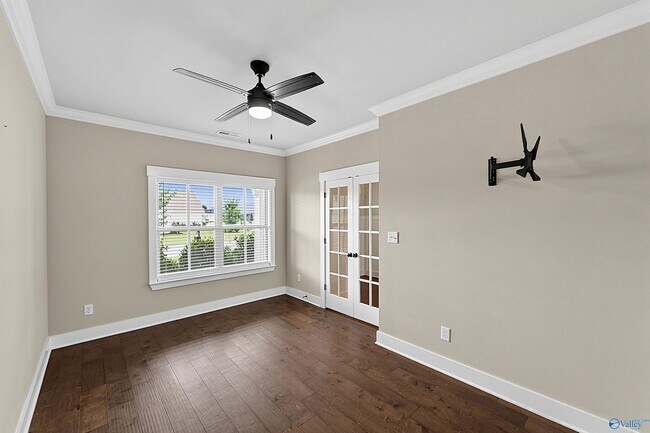 Building Photo - 114 Hudson River Dr