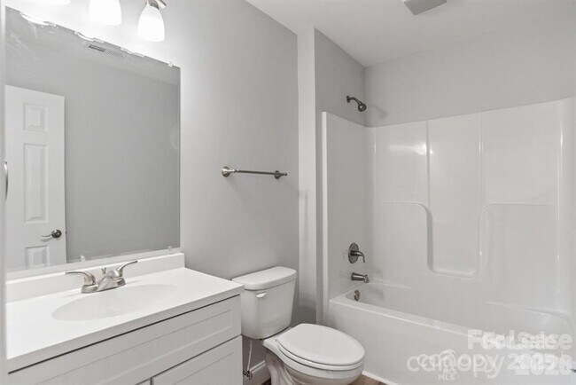 Building Photo - 135 Quinn Hill Ln