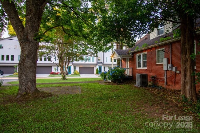 Building Photo - 3400 Eastway Dr