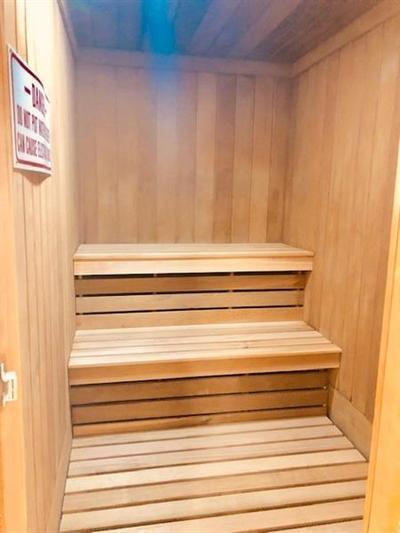 Building Photo - 512 Gardens Dr