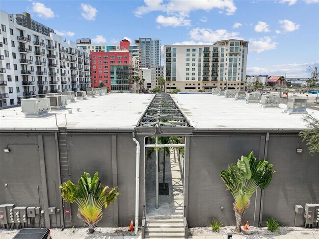 Building Photo - 217 N 12th St