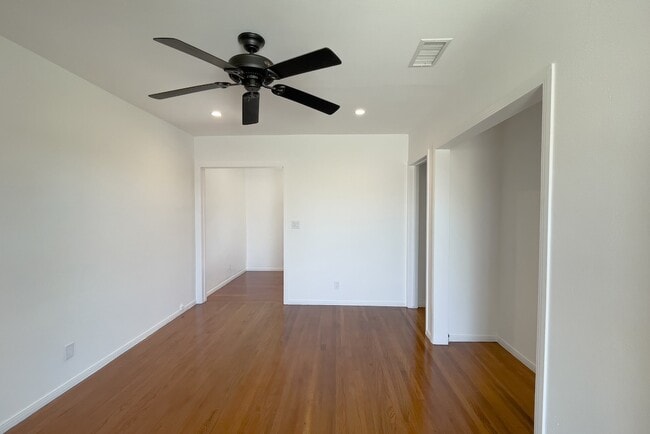 Building Photo - 624 Sheldon St