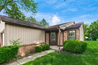 Building Photo - 3862-3864 Petzinger Road