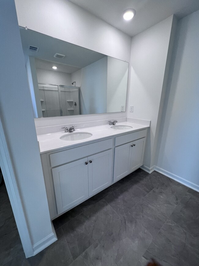 Building Photo - 6092 Knickerbocker Street