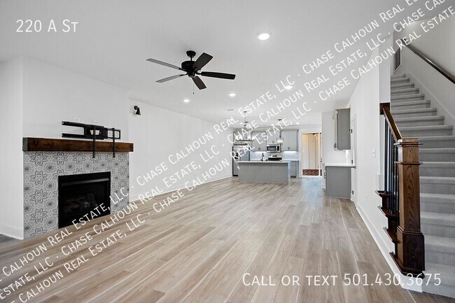 Building Photo - 220 A St