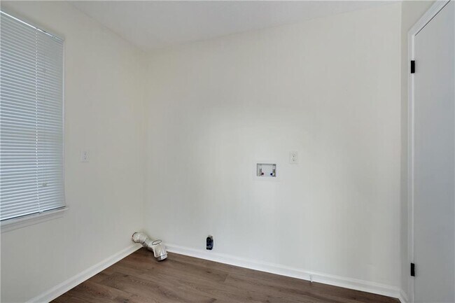 Building Photo - 5662 Grist Stone Dr SW