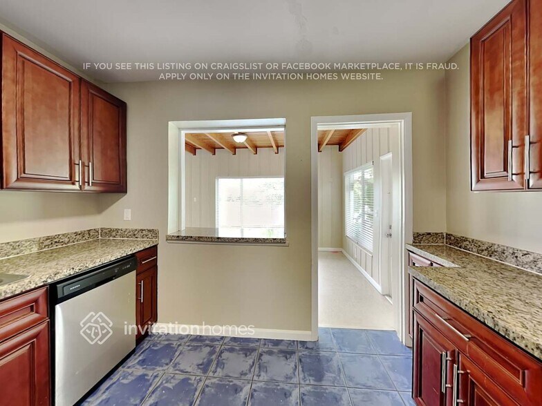 Building Photo - 6160 SW 63rd Ave